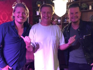 Thomas Berge en Mike Peterson vertellen over ‘Uit het oog maar niet uit het hart’