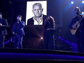 Xander de Buisonjé, Jan Dulles, Nick Schilder en Berget Lewis brengen prachtige ode aan Peter R. de Vries