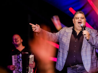 Zing mee met Django Wagner tijdens het Muziekfeest van het Jaar