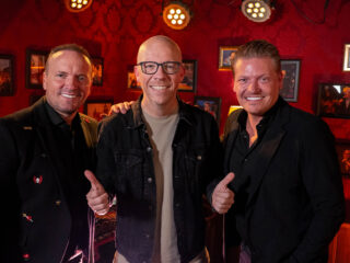 Kijk nu de optredens van Thomas Berge en Frank van Etten terug