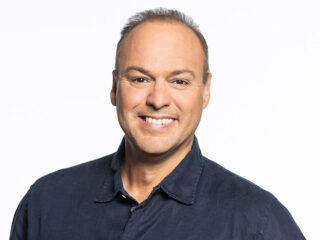 Frans Bauer gaat AVROTROS-programma 'Leven zonder letters' presenteren