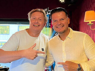 Terugluisteren: de Jan Paparazzi Show met Mike Peterson