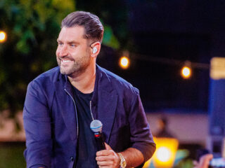 Jeffrey Heesen krijgt gouden plaat voor 'Bailando'