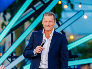 John de Bever ontvangt diamanten award!