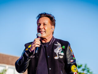 Vanmiddag presenteert Gerard Joling 3 uur lang mee in de Jan Paparazzi Show!