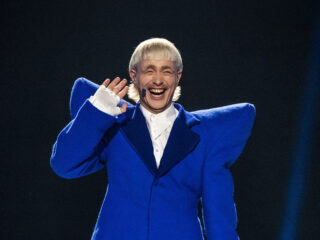 ZIEN: Joost Klein doet zijn verhaal bij Eva