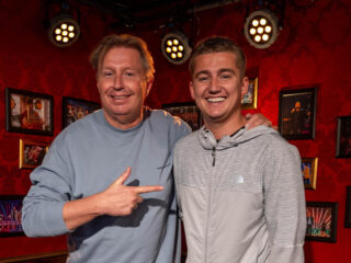 Luister hier de Jan Paparazzi Show met Mart Hoogkamer terug!