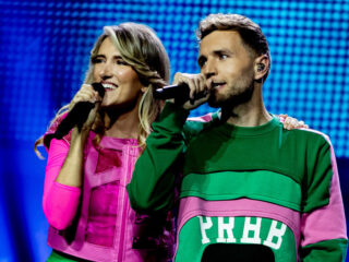 'Lichtje branden' van Suzan & Freek op #1 in de Sterren NL Top 25