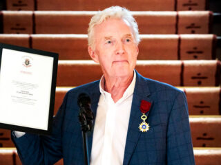 André van Duin ontvangt Belgische koninklijke onderscheiding