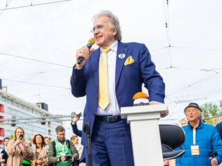 Lee Towers neemt afscheid van Rotterdamse marathon: "Speciaal plekje in mijn hart"