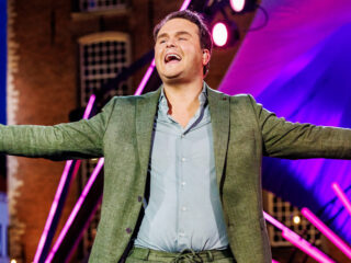 Bekijk hier alle optredens van het Muziekfeest op het Plein - Aflevering 3!