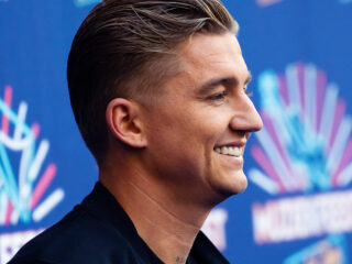 Mart Hoogkamer en André Hazes komen met een tv-programma; 'Hazes & Hoogkamer, tot uw dienst'