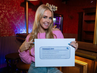 Monique Smit: "Er komen heel veel duetten aan"