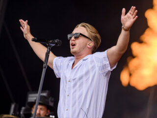 Snelle vraagt zijn vriendin ten huwelijk in New York