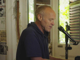 Stef Bos staat centraal in een nieuwe aflevering van 'Volle zalen'