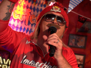 Immer Hansi maakt geniale parodie op 'Europapa' van Joost