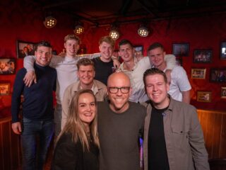 Bekijk hier het optreden van Sven Versteeg & Likke Pêhp