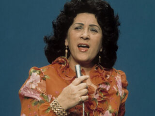 De Zangeres Zonder Naam 105 jaar na geboorte nog mateloos populair