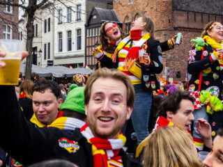 EenVandaag-peiling: twee derde ergert zich aan ‘toeristen’ tijdens carnaval