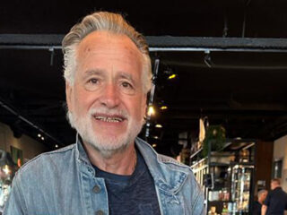 George Baker ontvangt award voor 250 miljoen streams