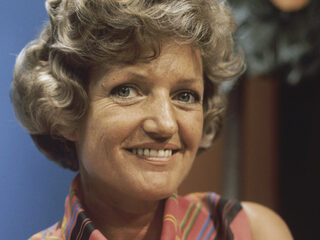 Mieke Telkamp terug in Uitvaart Top 10