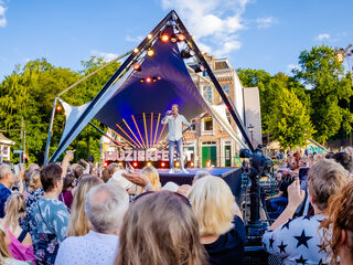 Bekijk alle optredens uit het Muziekfeest op het Plein