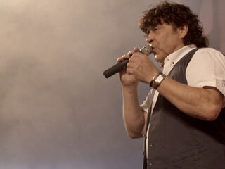 TV-Tip: Dennie Christian, van schlagerzanger tot beste zanger