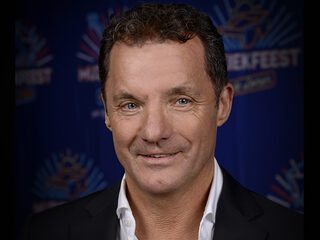 John de Bever is jarig en trakteert