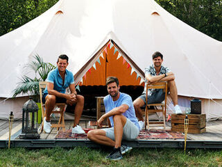 Nick, Simon en Kees starten een eigen camping