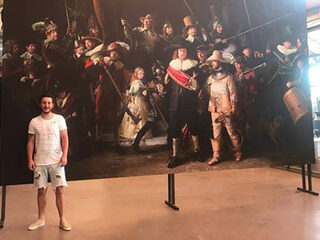 Danny Froger schittert op bijzondere versie ‘De Nachtwacht’