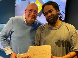 Glen Faria draagt nieuwe single op aan Stichting Het Vergeten Kind