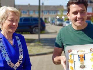 Jan Smit verrast met een koninklijk lintje: "Wat een enorme eer!"