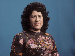 100e geboortedag Zangeres Zonder Naam