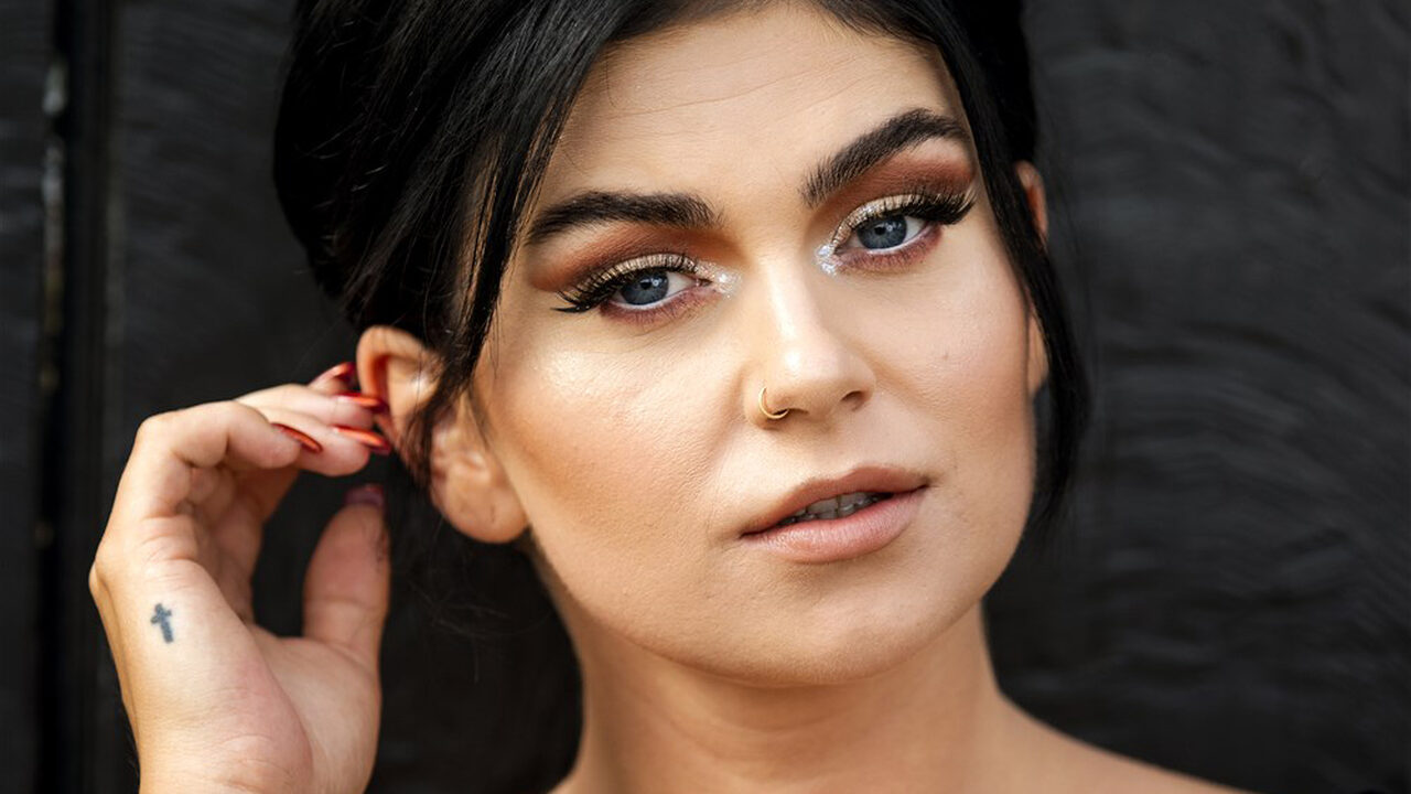 Roxeanne Hazes zingt titelsong voor film ‘Wat is dan liefde’