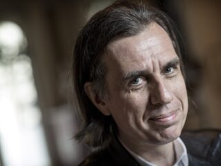 Psychiater Dirk de Wachter: 'De mens heeft behoefte aan verbinding en aanraking, ik noem dat strelingstreven'